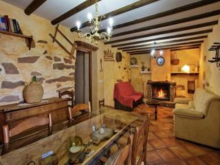 Beautiful holiday home in Laroya with shared pool - Laroya - 1
