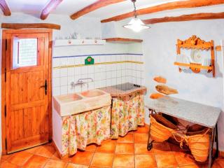 Beautiful holiday home in Laroya with shared pool - Laroya - 7