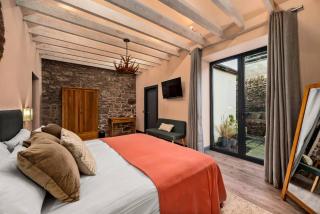 The Stables - - 5