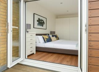 2 Bed Flat with Balcony in Acton - Londra - 1
