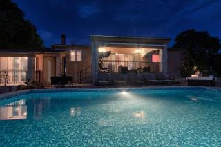 Villa Flora, warm and sunny holiday villa - Loborika - 1