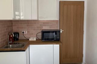South Bristol 1-Bed Studio Sleeps 2 - Bristol - 5