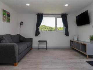 The Cabin - Oldbury - 4