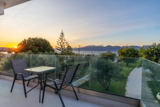Theosis Signature Suites - Diakopto - 0