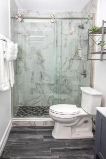 Location! Quality! Comfort! The downtown Gem - Naples - 7