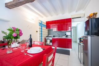GuestHost - Bright and Central Apartment in Parma - Parma - 5