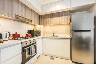 Luxury 1BR Hills Green View Mall & Downtown Dining Shopping - 7