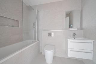 Fabulous Central Eastleigh 1 Bedroom Apartment - Eastleigh - 7