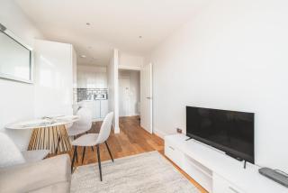 Fabulous Central Eastleigh 1 Bedroom Apartment - Eastleigh - 4