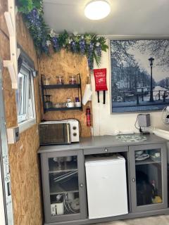 The llyffant Shed - Cardiff - 6