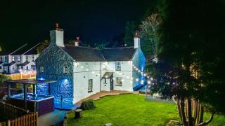 Mochdre Holiday Cottages - 4