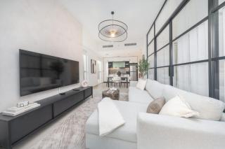 StayShort - Modern Unit Sleeps 6 in Dubai Hills with Pool - 5