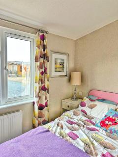 Cosy Lakeside Lodge - Water Views - Min 3 Night Stay - Dunning - 6