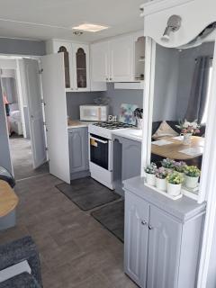 Golden Anchor 8b9 Caravan Park Holiday Home - Chapel Saint Leonards - 3