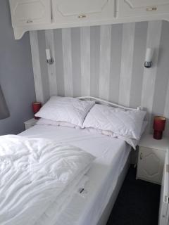 Golden Anchor 8b9 Caravan Park Holiday Home - 7