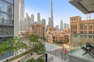 FIRST CLASS 1BR Burj Views & Classy Comfort - 0