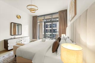 FIRST CLASS 1BR Burj Views & Classy Comfort - 3