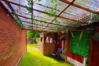 2-Bed House Sleeps 4 Garden 10 mins to Anfield - 3