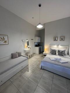 Tzekos Studios - Stavros - 7