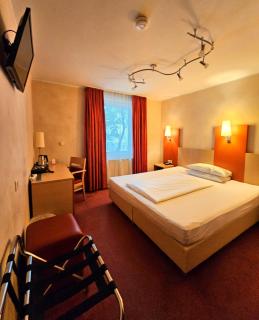 Atomis Hotel Düsseldorf City - Düsseldorf - 6