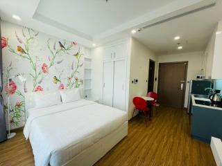 High Quality Apt With Swimming Pool, Gym, Private Walking Lake In City Centre - Hanoi - 7
