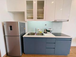 High Quality Apt With Swimming Pool, Gym, Private Walking Lake In City Centre - Hanoi - 4