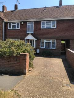 Bright & Spacious Studio - Guildford - 0