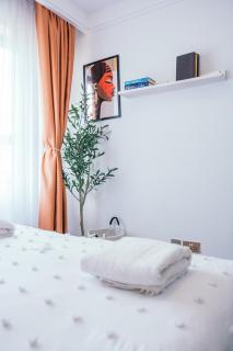 Manhattan by Edmor Suites - 2
