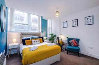 City Centre 2 Bedroom Apartment Sleeps 5 - Manchester - 9