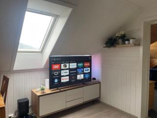 Arctic Skyview Retreat in Tromso - with parking - Tromsø - 9