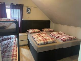 Arctic Skyview Retreat in Tromso - with parking - Tromsø - 2
