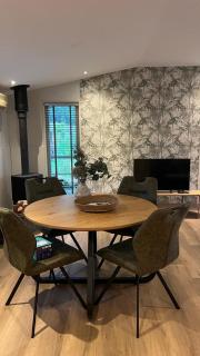 Cozy Chalet - 1