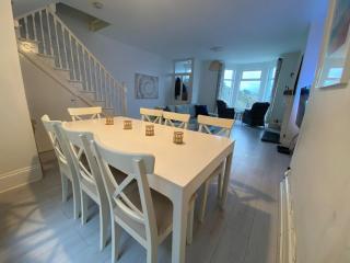 Cornwall Large Beach House Sea & Beach Views - 4 Bedrooms & 3 Bathrooms - Looe - 5