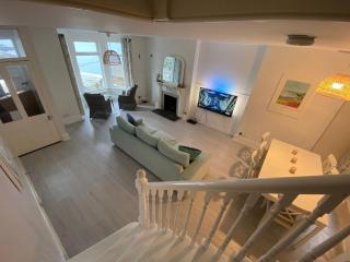 Cornwall Large Beach House Sea & Beach Views - 4 Bedrooms & 3 Bathrooms - Looe - 4