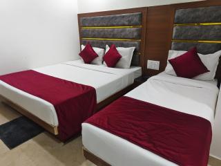Hotel MARUTI R Drive Inn Road - Ahmedabad - 7