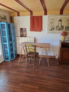 Vaste chambre indépendante sur grand jardin bordé d'une rivière - Boutiers-Saint-Trojan - 4