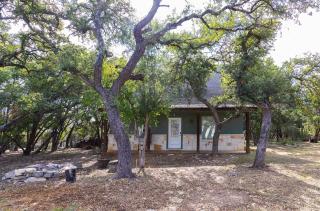 Atlas Cottage - Cozy Stay for 2 - Dripping Springs - 6