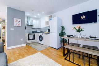 2BR Flat in Northern Quarter, Kitchen, Parking, WiFi - 4
