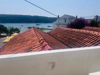 Room 1 seaview - 1