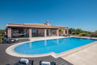 Villa Mujeira - 0