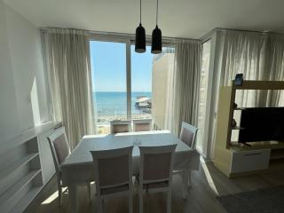 Aura Seaview Beachfront - Durrës - 0