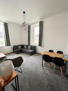 Old Edinburgh Court Apartment - Inverness - 0