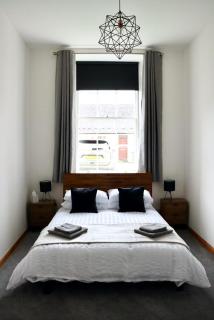 Old Edinburgh Court Apartment - Inverness - 9