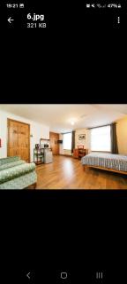 The Albert Hotel - - 3
