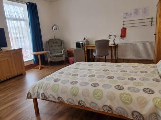 The Albert Hotel - - 2