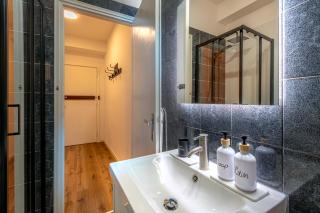 UM81 - Downtown Apartment - 1