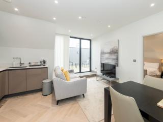 Stylish Central Flat with Private Rooftop Terrace Pass the Keys - Reading - 4