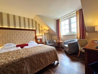 Hotel Zum Stein Wellness & Genuss Resort - 1