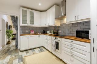 Sandy Bay Suites - Bridlington - 4