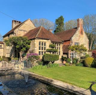 Elizabethan Manor - 0